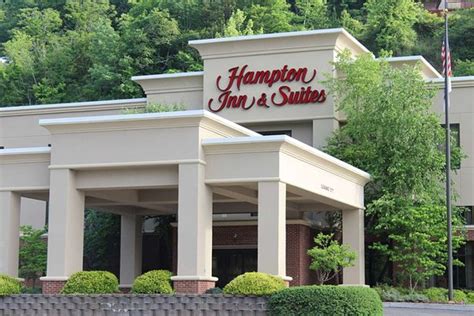 Hampton inn hazard ky - Sep 25, 2014 · Hampton Inn & Suites Hazard: Hampton Inn, Hazard Ky. - See 452 traveler reviews, 38 candid photos, and great deals for Hampton Inn & Suites Hazard at Tripadvisor. 